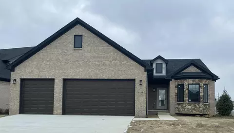5128 Wilshire Dr #47, Dundee, MI 48131