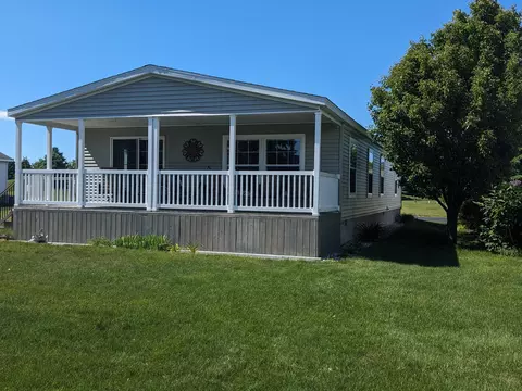 3337 Lakeland Dr #49, Arcadia, MI 49613