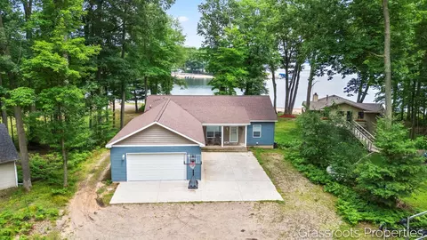 14146 S Star Lake Dr, Baldwin, MI 49304