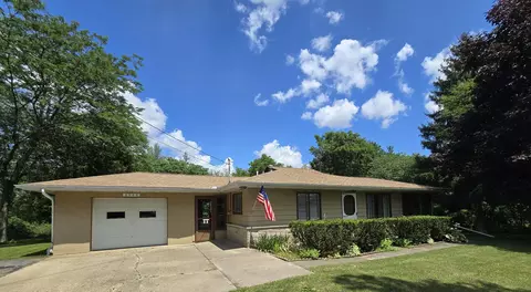 2680 W Hallett Rd, Hillsdale, MI 49242