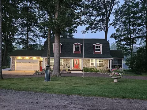 1348 Lakewood Ln, Otsego, MI 49078