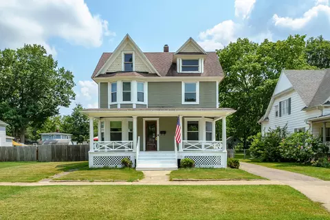 615 N Main St, Three Rivers, MI 49093