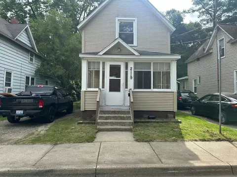 2119 Adelaide St, Kalamazoo, MI 49001