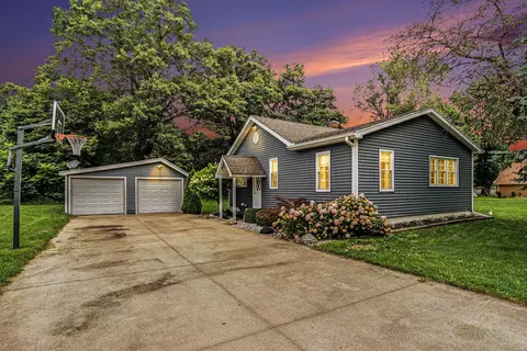 180 Clarence Blvd, Battle Creek, MI 49014