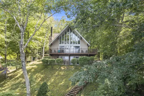 6320 N Jebavy Dr, Ludington, MI 49431