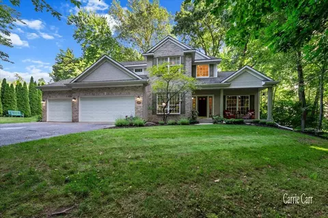 6484 Los Altos Dr NE, Rockford, MI 49341