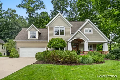 5069 Clear Springs Dr SE, Ada, MI 49301