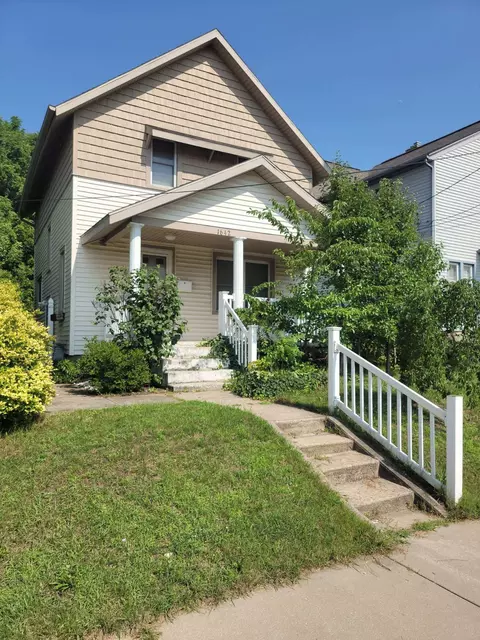 1642 Madison Ave SE, Grand Rapids, MI 49507