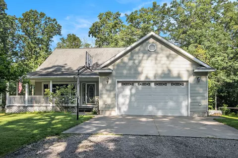 9217 S 88th Ave, Montague, MI 49437