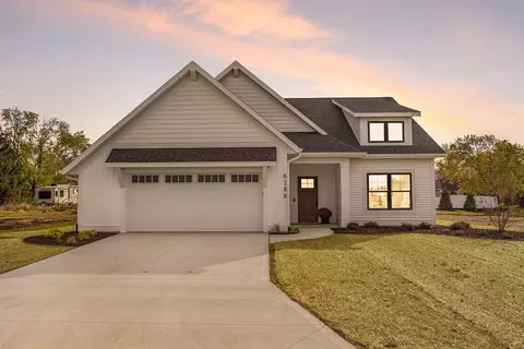 6288 Kingbird Dr #5, Hudsonville, MI 49426