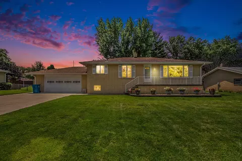 3386 Meadow Ln, Bridgman, MI 49106