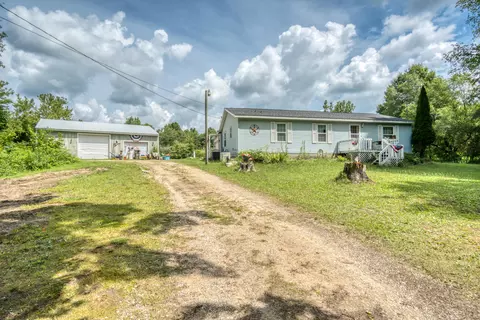2319 Indian Lakes Rd NE, Cedar Springs, MI 49319