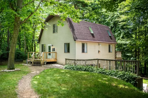 67855 S Ridgewood Dr, South Haven, MI 49090