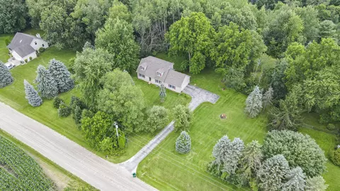 9825 Arnold Dr, Dexter, MI 48130 photo 2