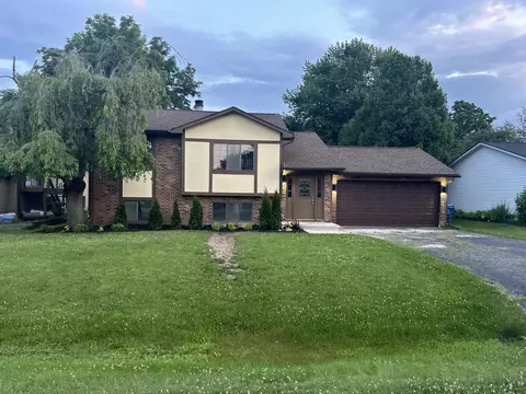 4685 Medina Ave, Waterford, MI 48327