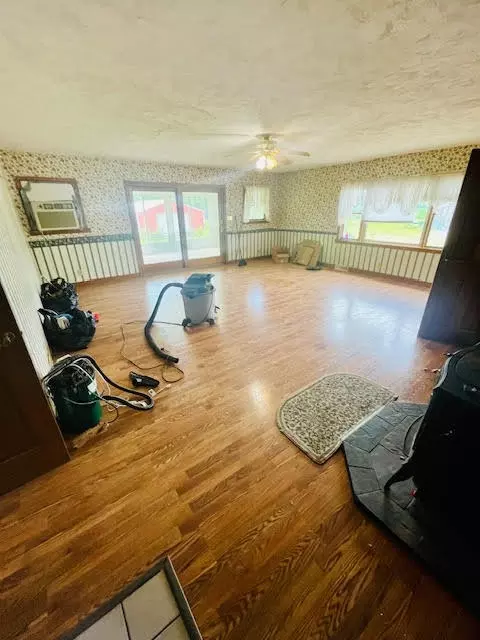 2114 137th Ave, Dorr, MI 49323 photo 3