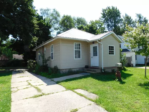 318 N Delaware St, Saint Louis, MI 48880