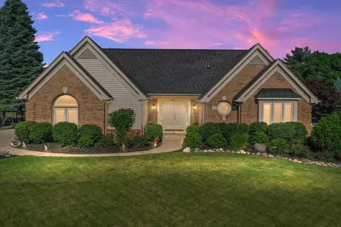 29825 Harrow Dr, Farmington Hills, MI 48331