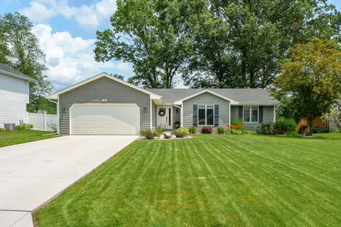 7283 Jamaica Ln, Portage, MI 49002