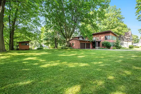 423 W Slosson Ave, Reed City, MI 49677
