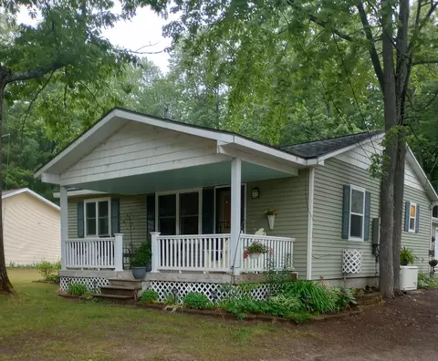 215 Veterans Dr, Roscommon, MI 48653