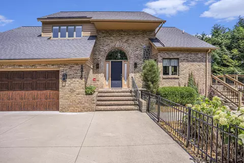 1214 Birdie Ln, Holland, MI 49423