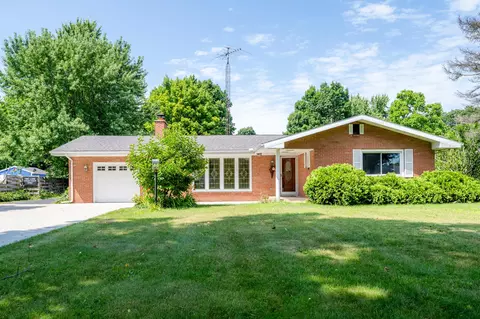 2395 Shoreham Dr, St. Joseph, MI 49085