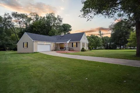 1006 Morningstar Dr, Jackson, MI 49203