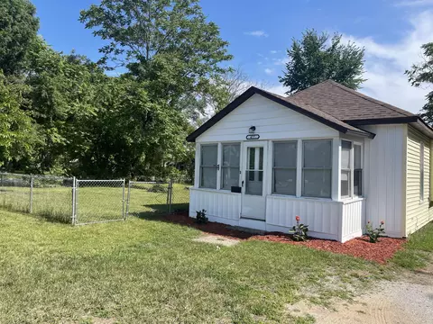 477 E Barney Ave, Muskegon, MI 49444