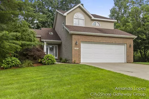 7657 Abby Ln SE, Caledonia, MI 49316