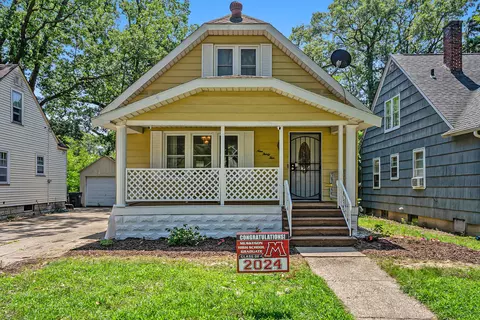 935 Ada Ave, Muskegon, MI 49442
