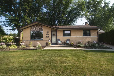6333 Canterbury Ct, Westland, MI 48185