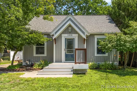 3308 Chestnut Ave SW, Grandville, MI 49418