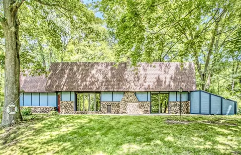 23360 N Bedford Rd, Battle Creek, MI 49017