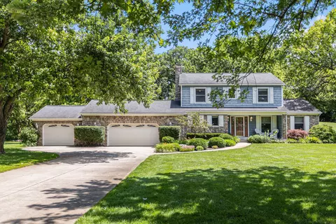 8631 Sleepy Hollow Dr, Saline, MI 48176