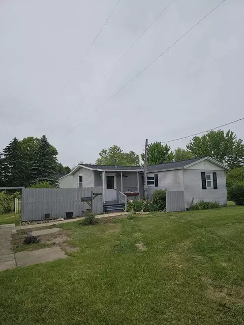 3480 Holland Lake Rd, Sheridan, MI 48884