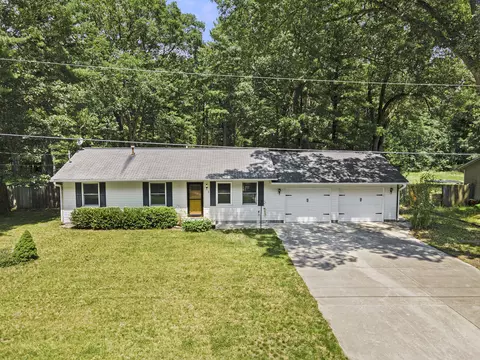 164 E Daniels Rd, Twin Lake, MI 49457