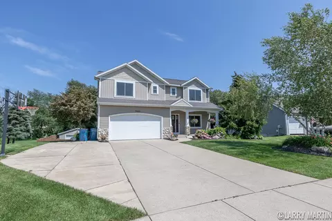 7482 Augusta Ln, Hudsonville, MI 49426