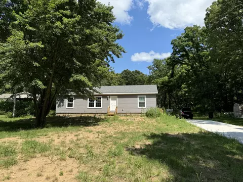 4450 Frost Ave NE, Grand Rapids, MI 49525