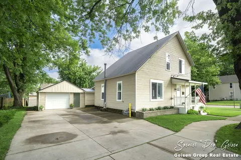324 Ellis Ave, Belding, MI 48809
