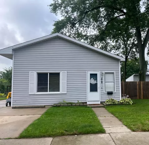 518 Looking Glass Ave, Portland, MI 48875