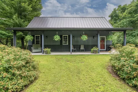 56889 Day Rd, Three Rivers, MI 49093