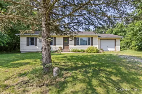 1270 Norway Ave, Hastings, MI 49058