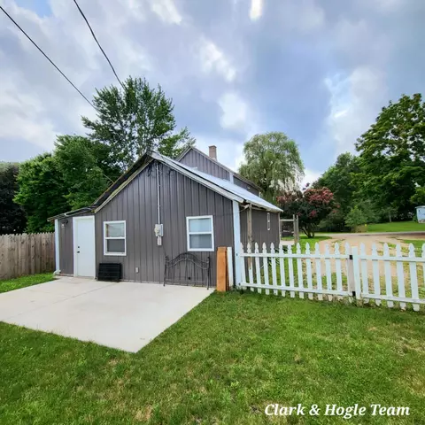 362 Burgess St, Lyons, MI 48851 photo 4