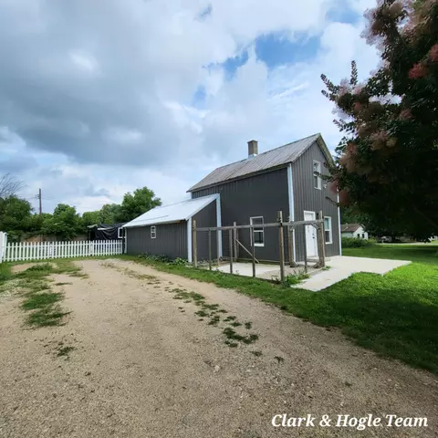 362 Burgess St, Lyons, MI 48851 photo 3