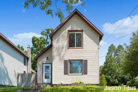 527 Spencer St NE, Grand Rapids, MI 49505