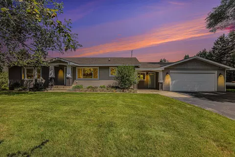2117 19 Mile Rd, Kent City, MI 49330
