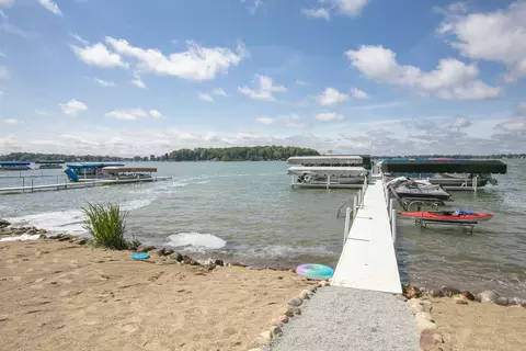 6 Catamaran Ct, Cassopolis, MI 49031 photo 8