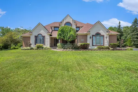 1716 Bent Pine Ct, Ann Arbor, MI 48108