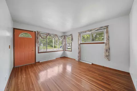 305 21st St, Jackson, MI 49203 photo 4